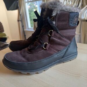 Sorel cattail Tivoli Waterproof‎ Dark Brown or Maroon and Black Boots